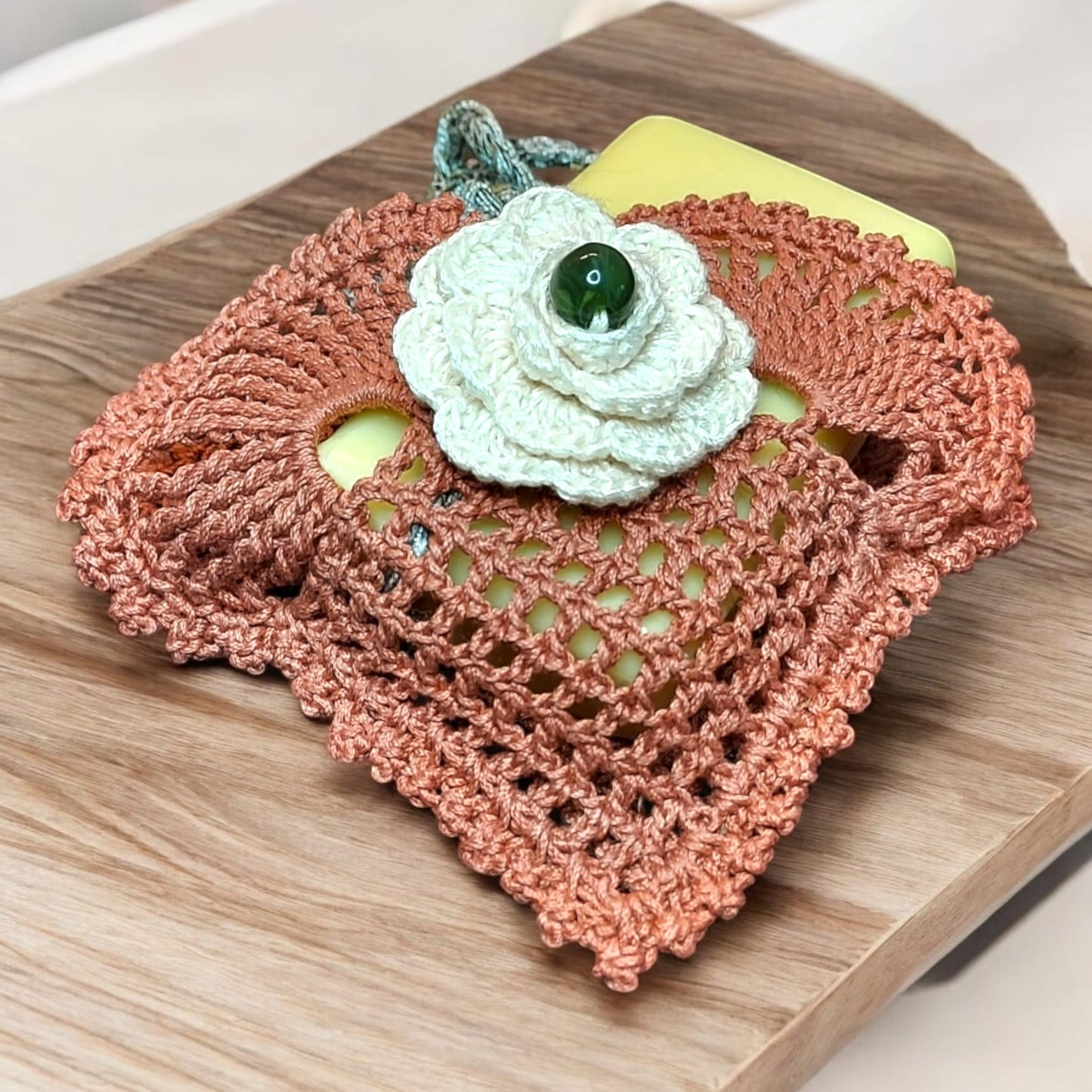 Seifensäckchen mit weißer Rose
